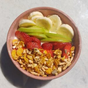 Yogurt Griego Granola y Frutas